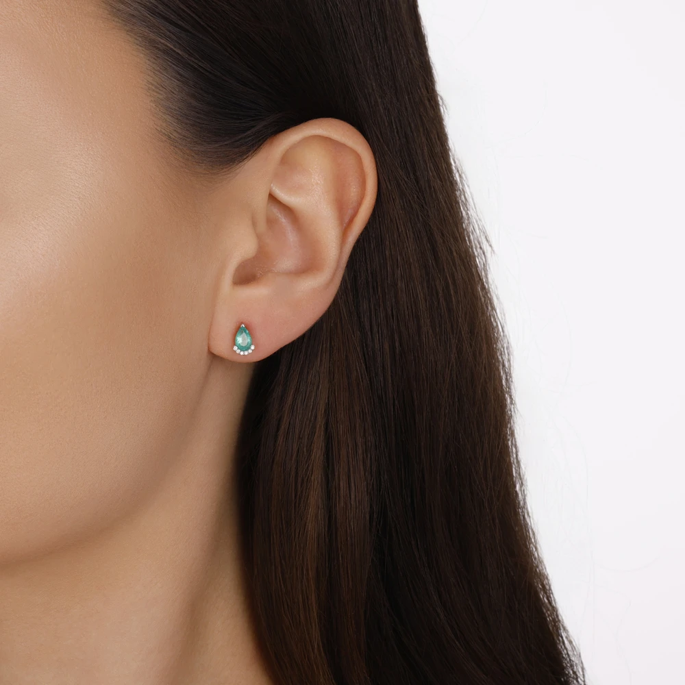 0.77 Karat Damla Zümrüt Pırlanta Küpe