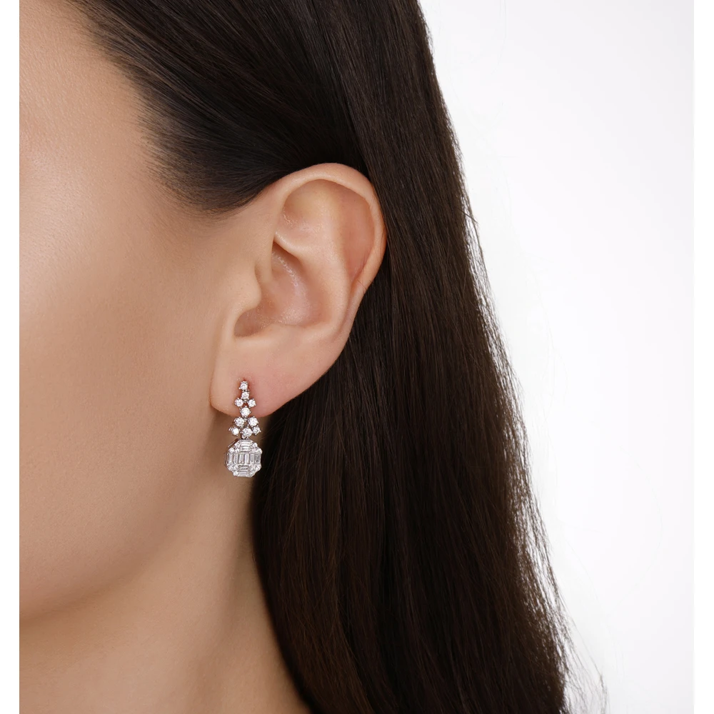 1.14 Karat Pırlanta Baget Küpe