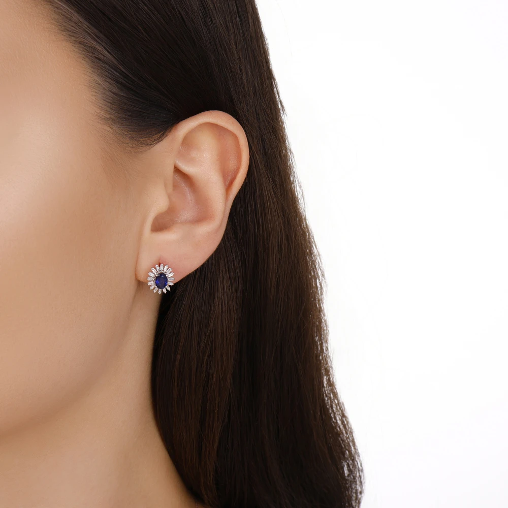 Oval Kesim Safir Taşlı Pırlanta Küpe