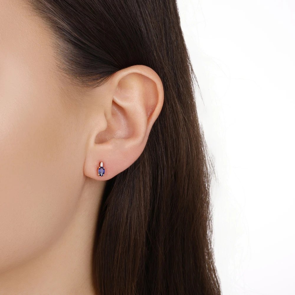 0.69 Karat Safir Oval Pırlanta Küpe