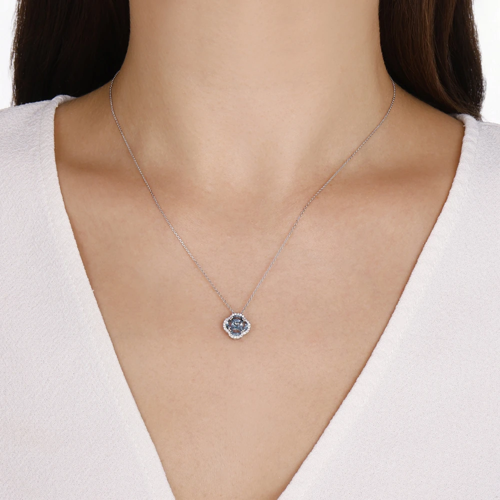 Londan Blue Topaz Şans Kolye