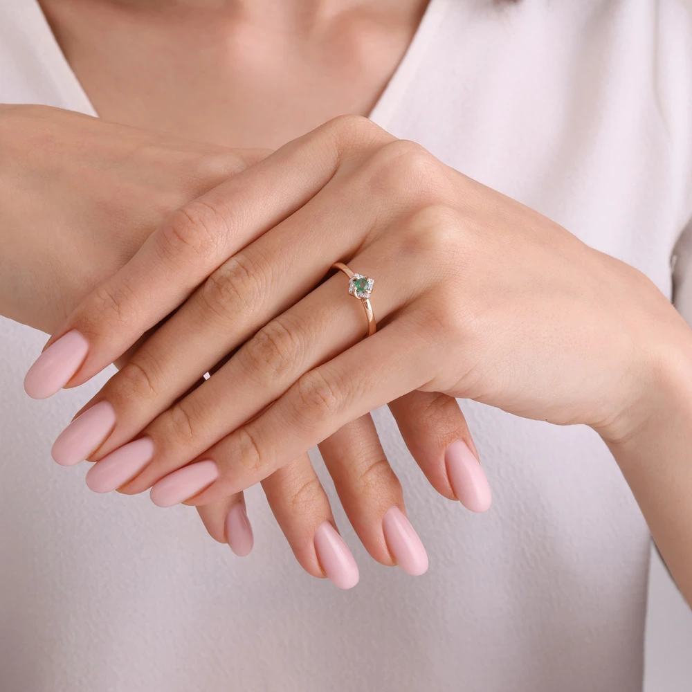  0.16 Karat Zümrüt Pırlanta Yüzük