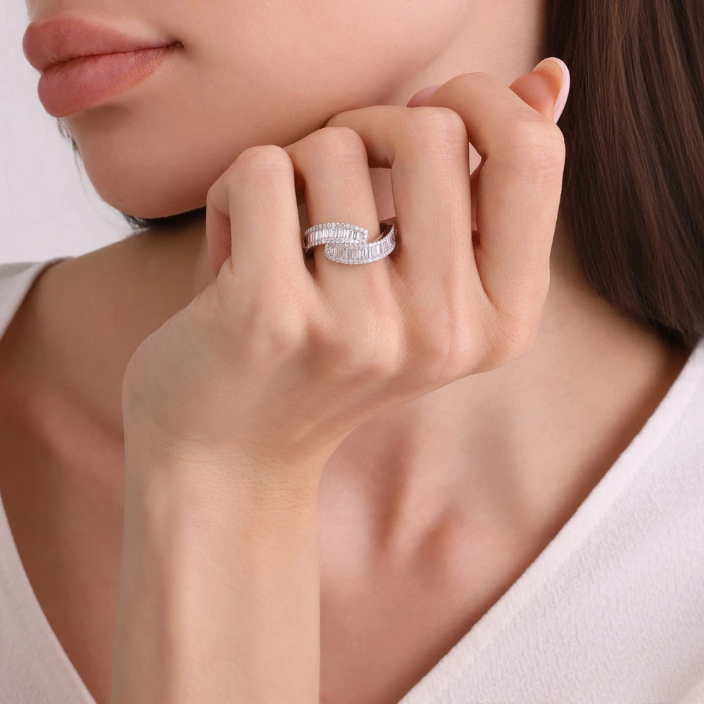 1.08 Karat Baget Pırlanta Çapraz Yüzük