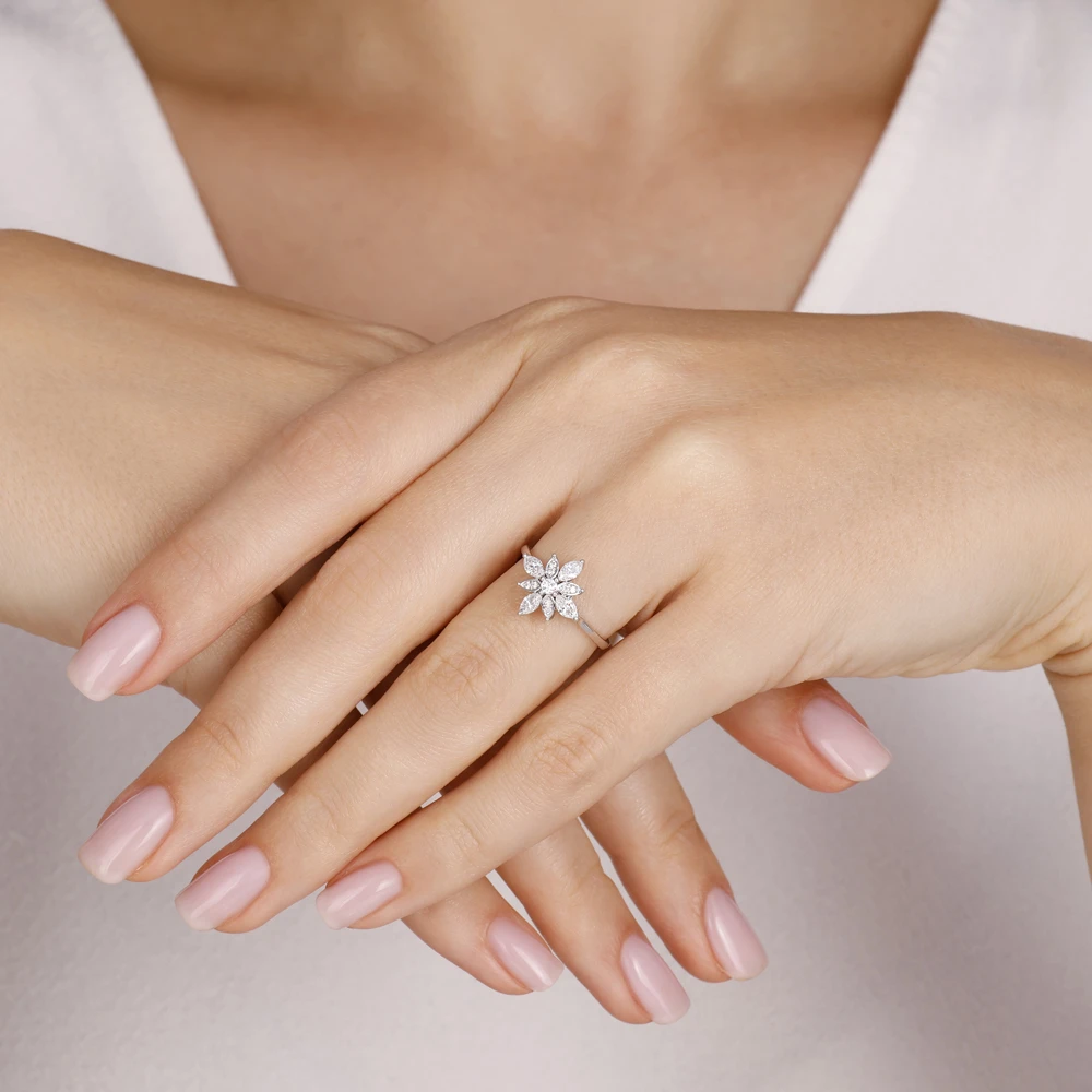 0.53 Karat Pırlanta Kristal Yüzük