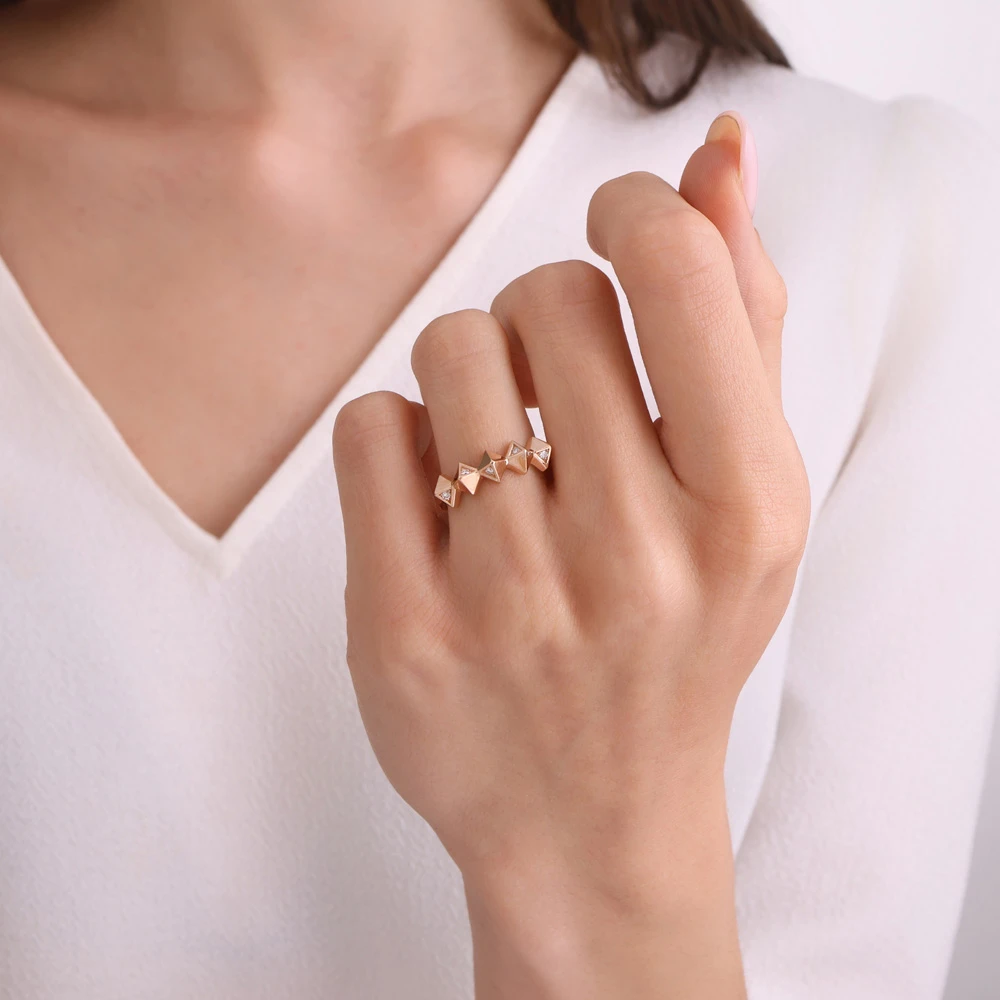 Pırlanta Piramit Yüzük