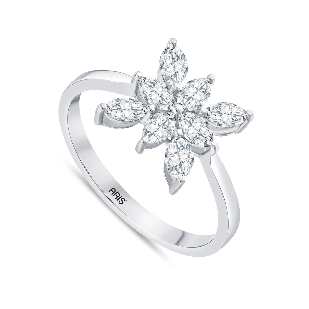 0.71 Karat Markiz Kesim Pırlanta Yüzük