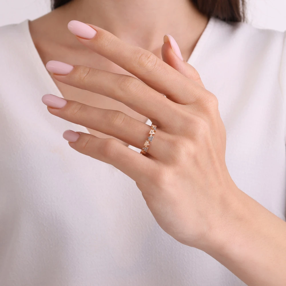 Pırlanta Üçgen Tasarım Yüzük