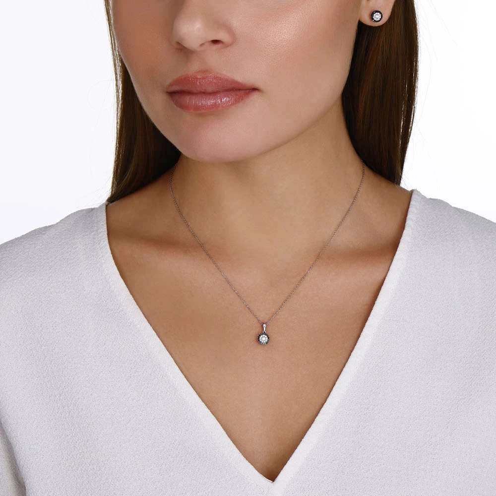 Siyah ve Beyaz Pırlanta Kolye