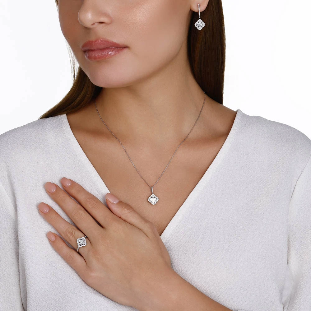 Bagetli Charmy Pırlanta Kolye