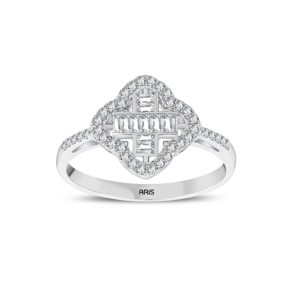 0.34 Karat Baget Charmy Pırlanta Yüzük