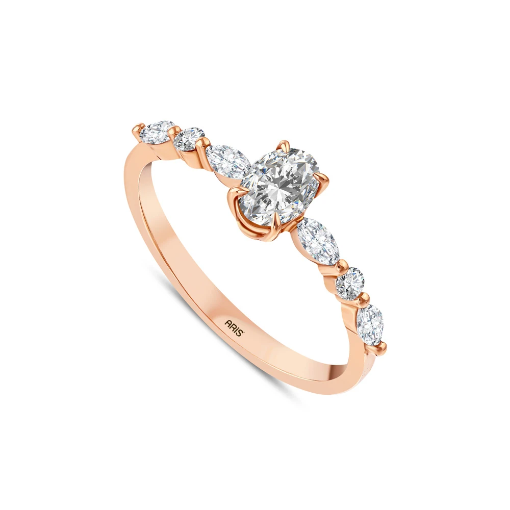 L'oval 0.67 Karat Oval Tektaş Yüzük