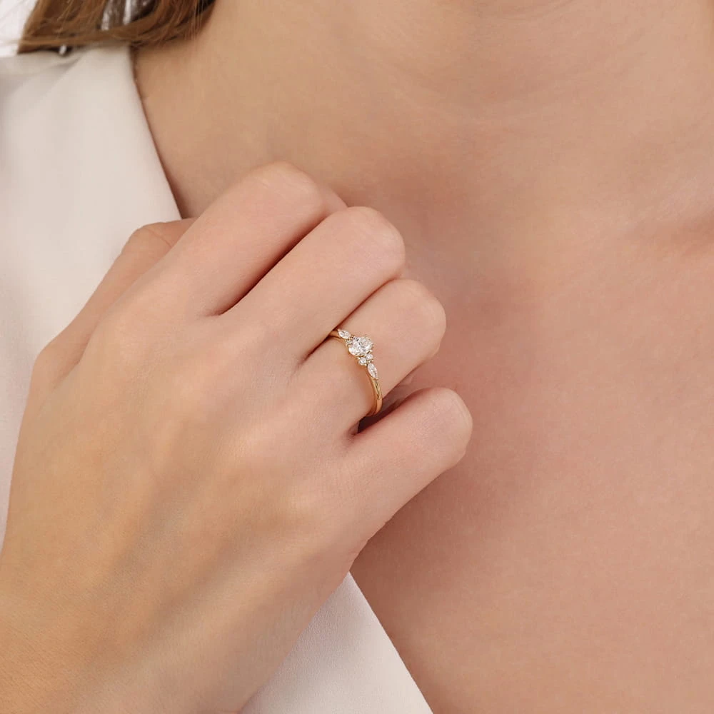 L'oval 0.51 Karat Oval Tektaş Yüzük