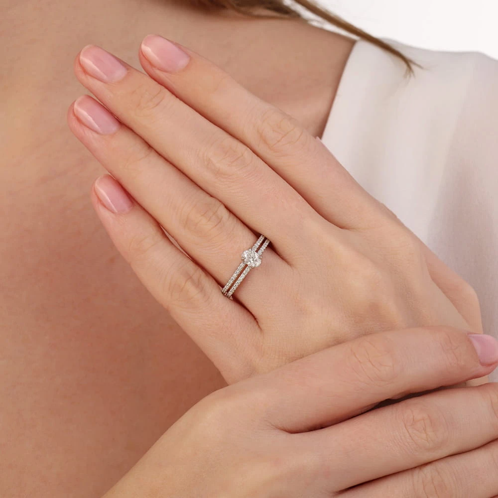 L'oval 0.58 Karat Pırlanta Oval Kesim Tektaş Yüzük