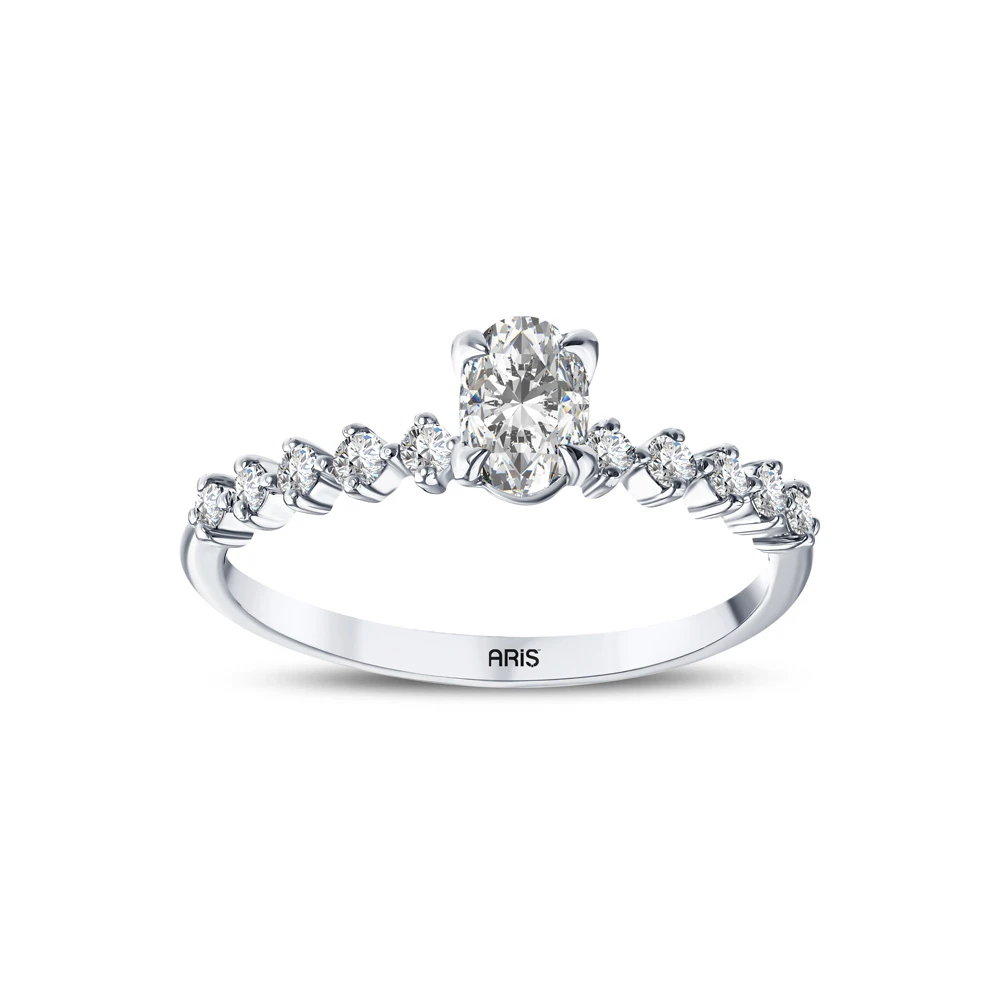 L'oval 0.54 Karat Oval Kesim Tektaş Yüzük