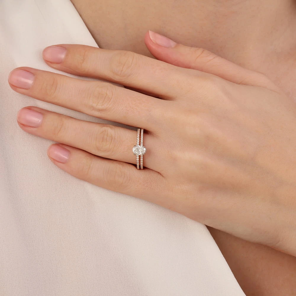 L'oval 0.83 Karat Oval Uluslararası Sertifikalı Kesim Tektaş Yüzük