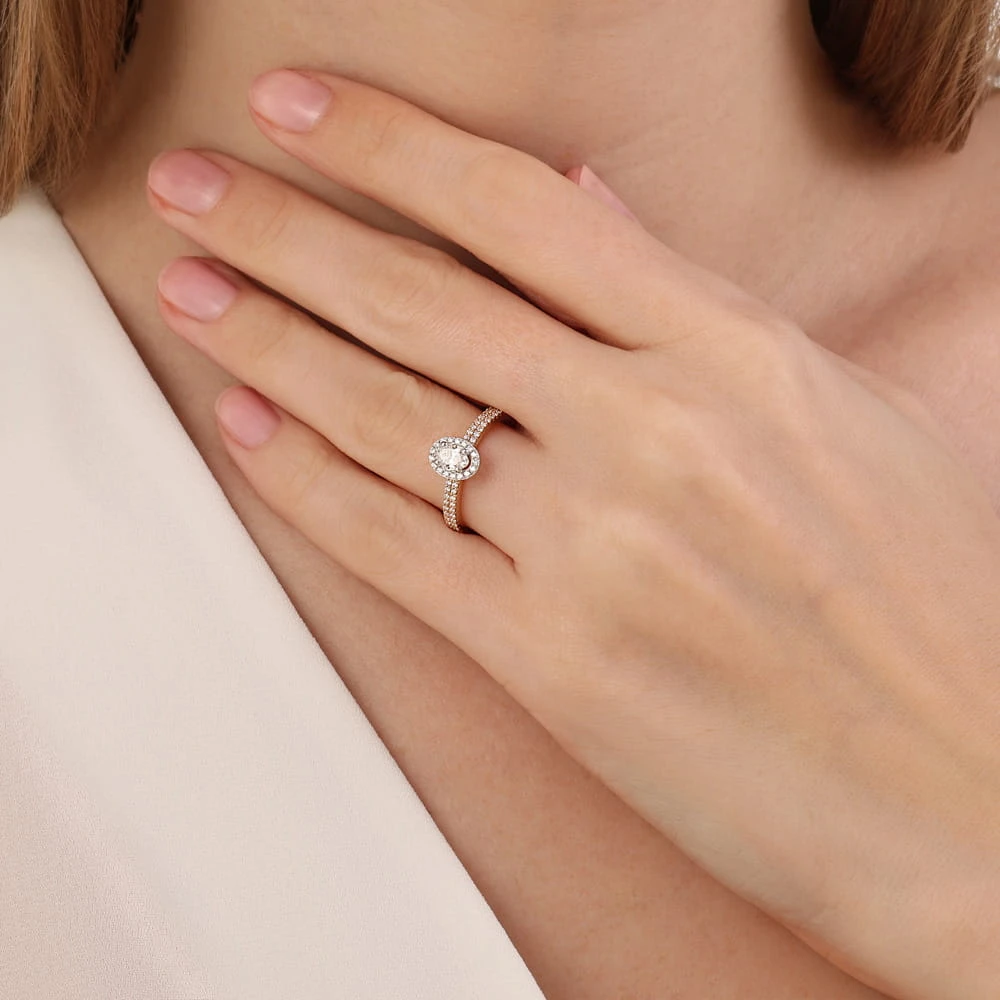 L'oval 0.57 Karat Oval Kesim Fantezi Yüzük