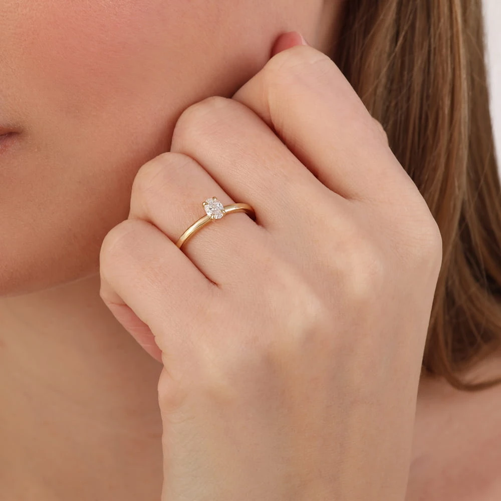 L'oval 0.52 Karat Oval Kesim Uluslararası Sertifikalı Tektaş Yüzük