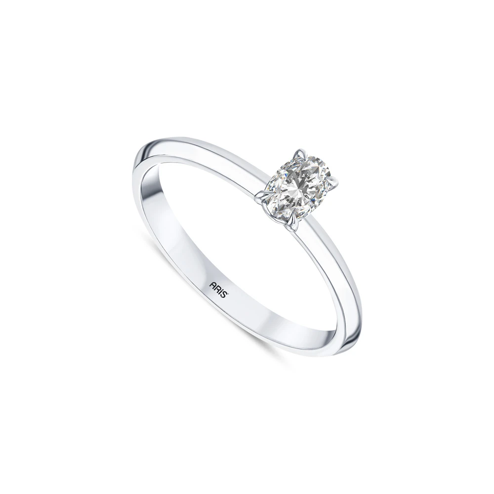 L'oval 0.30 Karat Oval Kesim Tektaş Yüzük