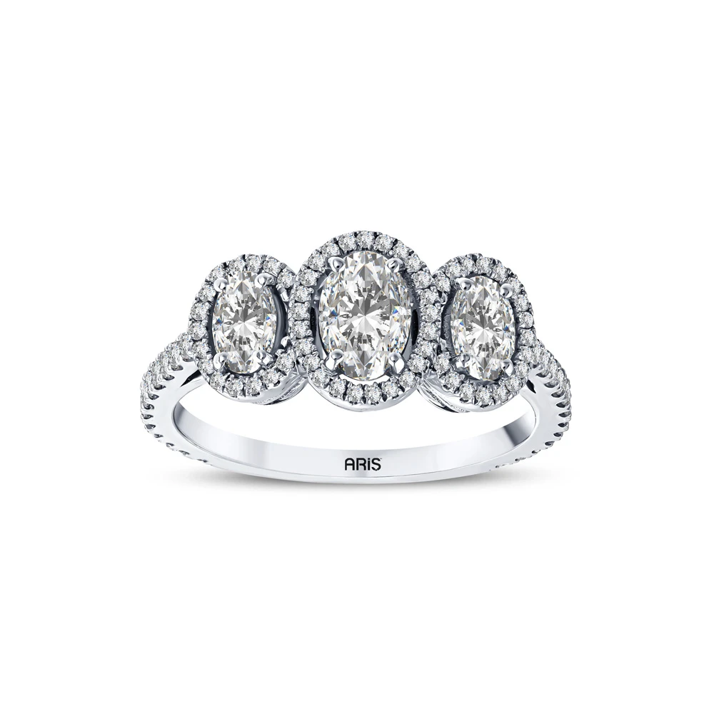 L'oval 1.18 Karat Oval Tria Pırlanta Yüzük