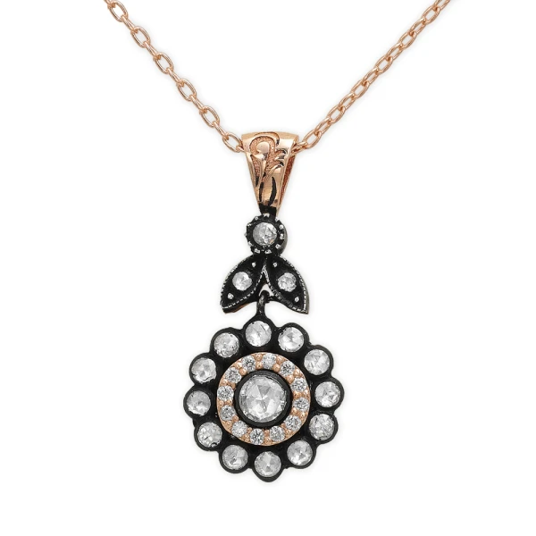 0.28 Karat Elmas Kolye