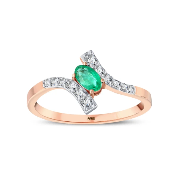  0.41 Karat Oval Kesim Zümrüt Pırlanta Yüzük