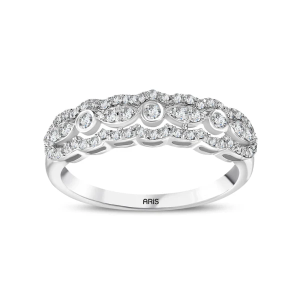 0.35 Karat Markiz Form Yarımtur Yüzük