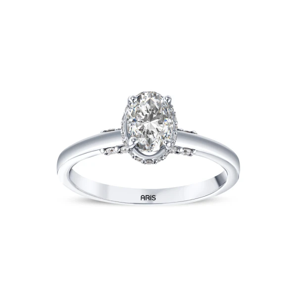 L'oval 0.82 Karat Oval Uluslararası Sertifikalı Tektaş Pırlanta Yüzük