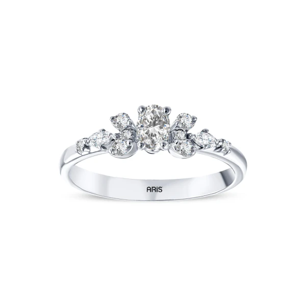 L'oval 0.38 Karat Oval Tektaş Pırlanta Yüzük